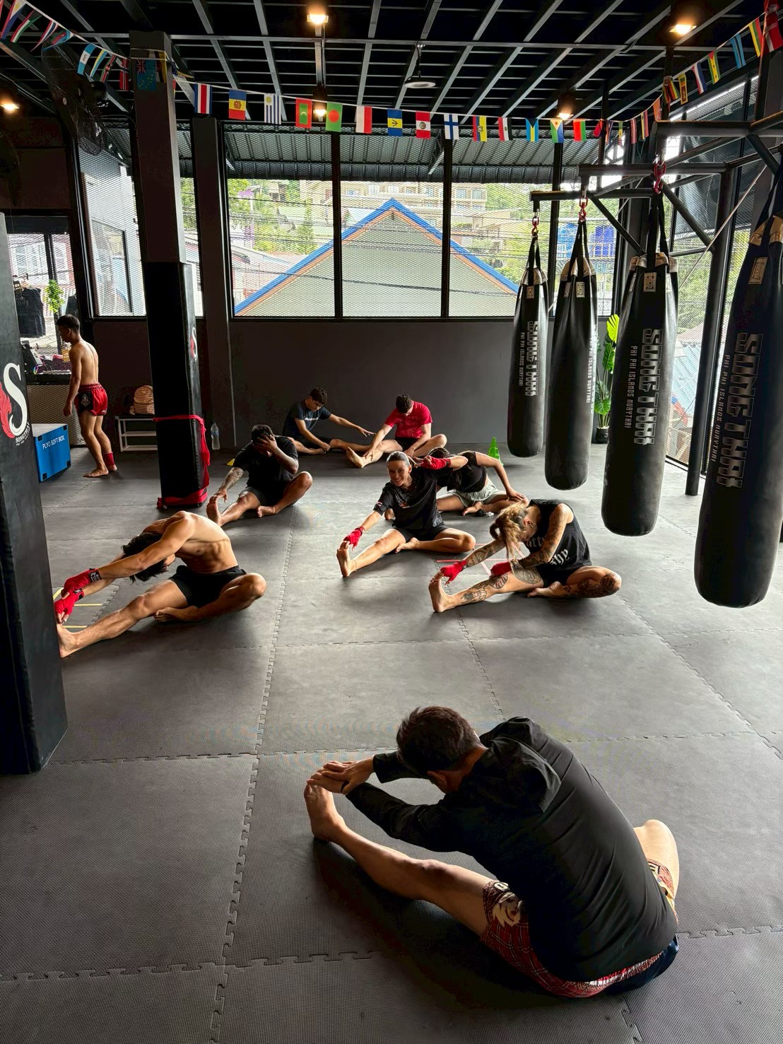 LINE_ALBUM_Master piece_251125_1